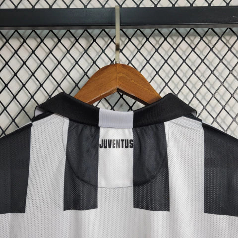 Camisa Retrô Juventus I 14/15