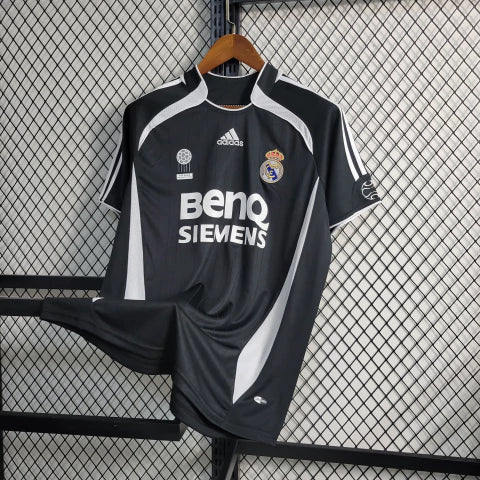 Camisa Retrô Real Madrid I 06/07